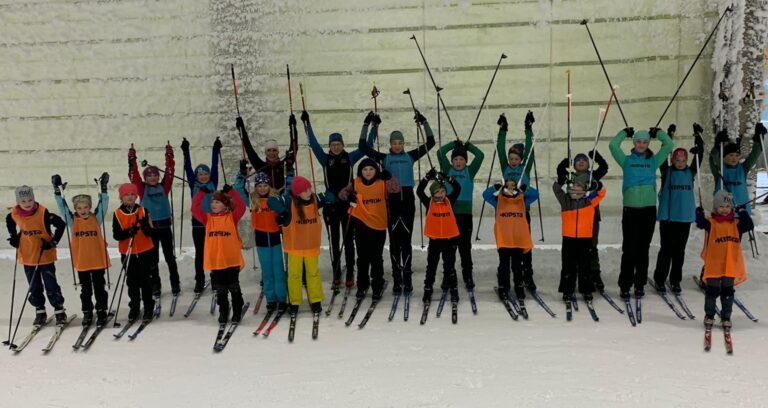 Nachwuchstraining in der Skihalle Oberhof